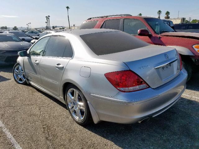 JH4KB166X8C004246 - 2008 ACURA RL SILVER photo 3