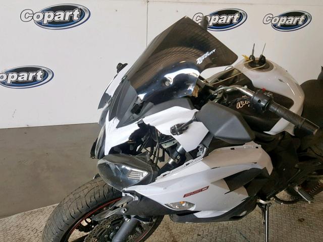 JKAEXEE10DDA09230 - 2013 KAWASAKI EX650 E WHITE photo 9