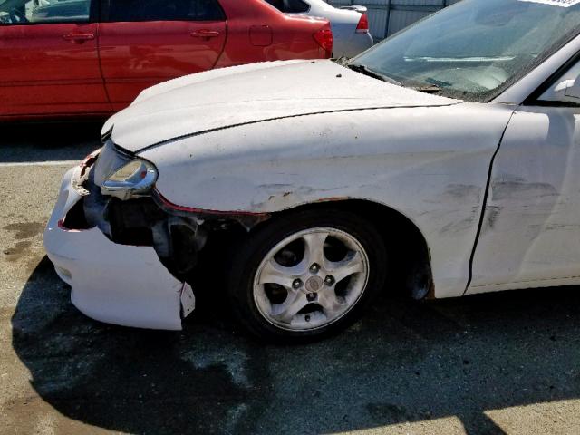 KMHJG35F21U222463 - 2001 HYUNDAI TIBURON WHITE photo 9