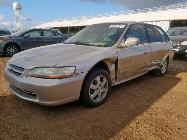 1HGCG6694YA101373 - 2000 HONDA ACCORD SE TAN photo 2