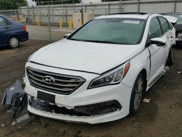 5NPE34AF1HH596063 - 2017 HYUNDAI SONATA SPO WHITE photo 2