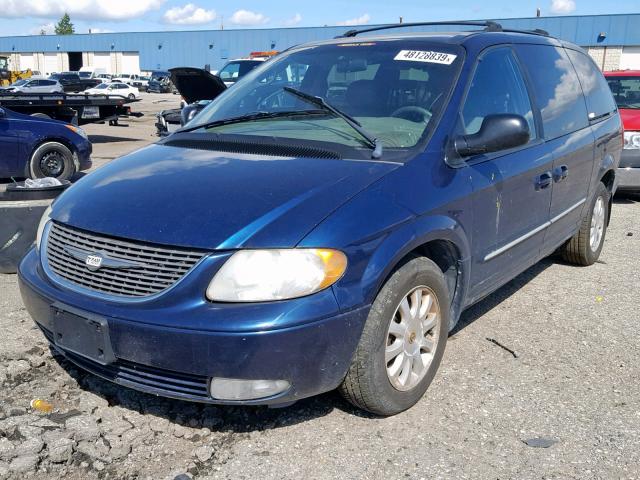 2C4GP54L52R657753 - 2002 CHRYSLER TOWN & COU BLUE photo 2