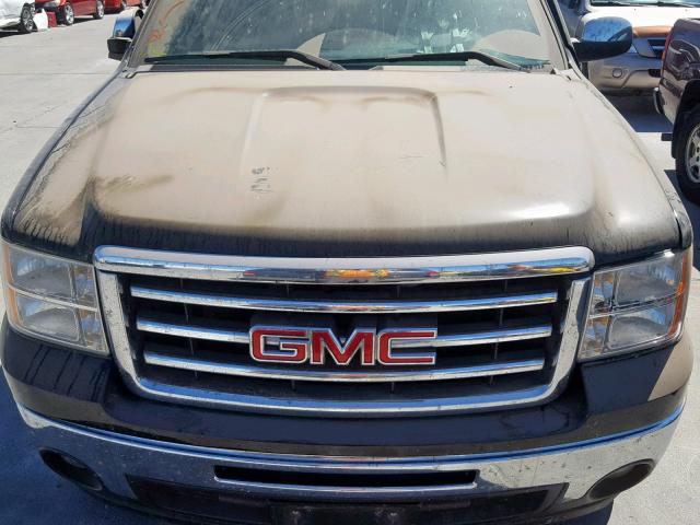 1GTR1VE03CZ281026 - 2012 GMC SIERRA C15 BLACK photo 7