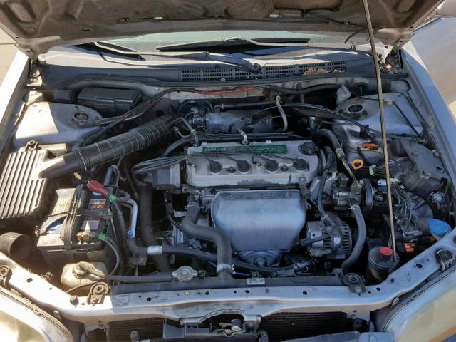 1HGCG3170YA025557 - 2000 HONDA ACCORD EX SILVER photo 7