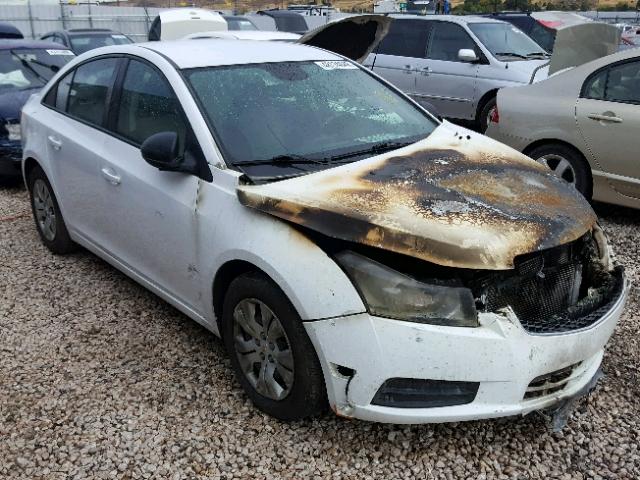 1G1PA5SH4E7334020 - 2014 CHEVROLET CRUZE LS WHITE photo 1