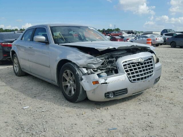 2C3KA53G26H224570 - 2006 CHRYSLER 300 TOURIN SILVER photo 1