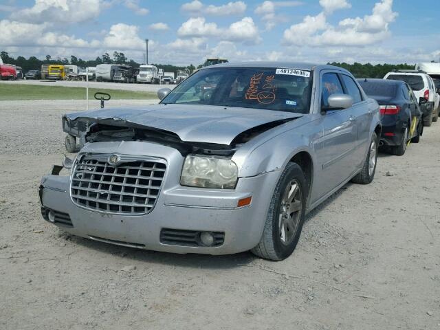 2C3KA53G26H224570 - 2006 CHRYSLER 300 TOURIN SILVER photo 2