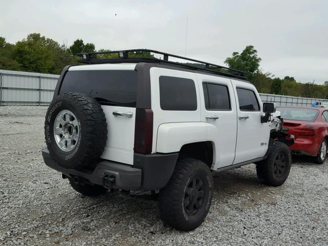 5GTDN136768197308 - 2006 HUMMER H3 WHITE photo 4