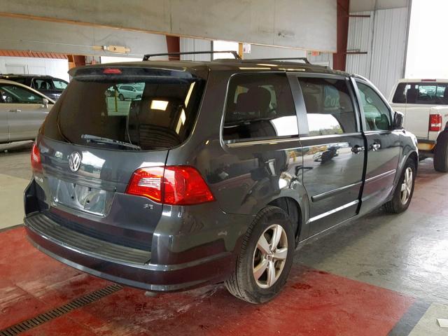 2V4RW3DG8BR695499 - 2011 VOLKSWAGEN ROUTAN SE GRAY photo 4