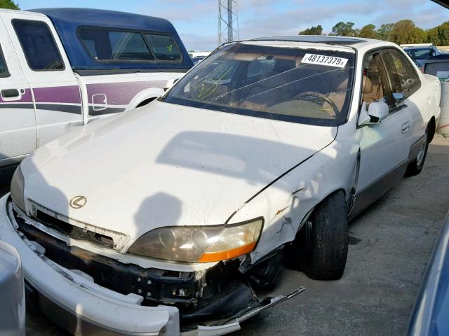 JT8BF12G1T0151455 - 1996 LEXUS ES 300 WHITE photo 2