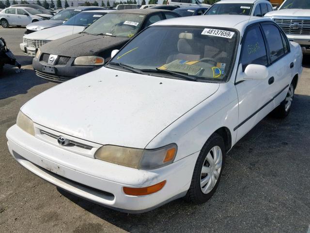 1NXBB02E9TZ472895 - 1996 TOYOTA COROLLA DX WHITE photo 2