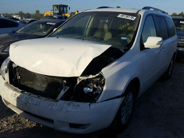 KNDMG4C78B6375079 - 2011 KIA SEDONA LX WHITE photo 2