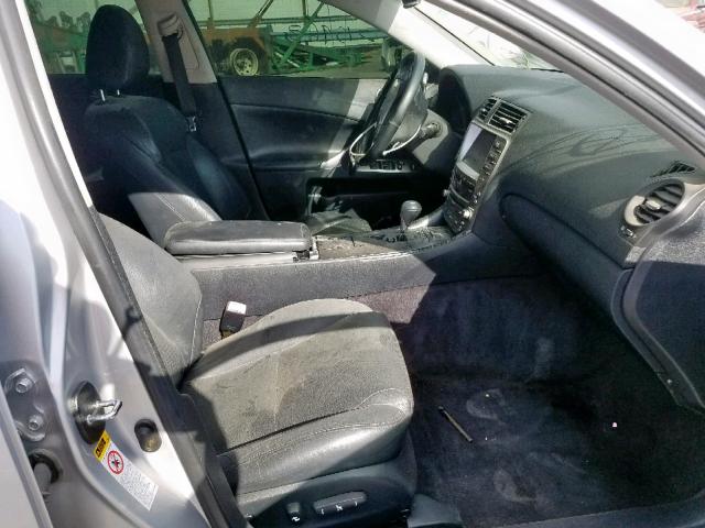 JTHBE262562001915 - 2006 LEXUS IS 350 SILVER photo 5