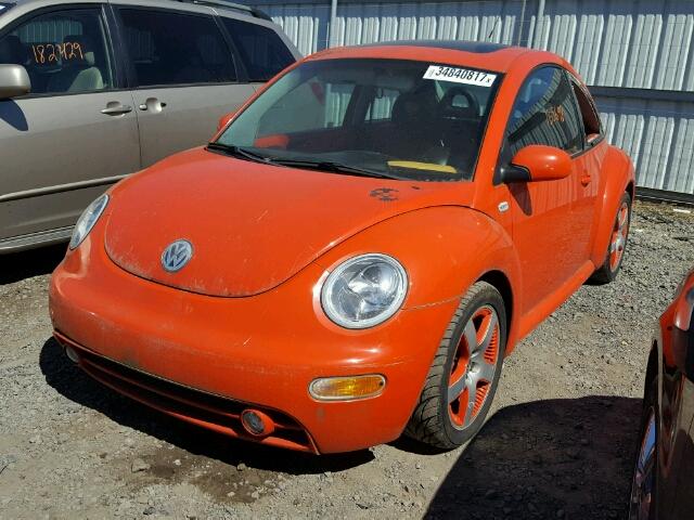 3VWCD21CX2M424868 - 2002 VOLKSWAGEN NEW BEETLE ORANGE photo 2