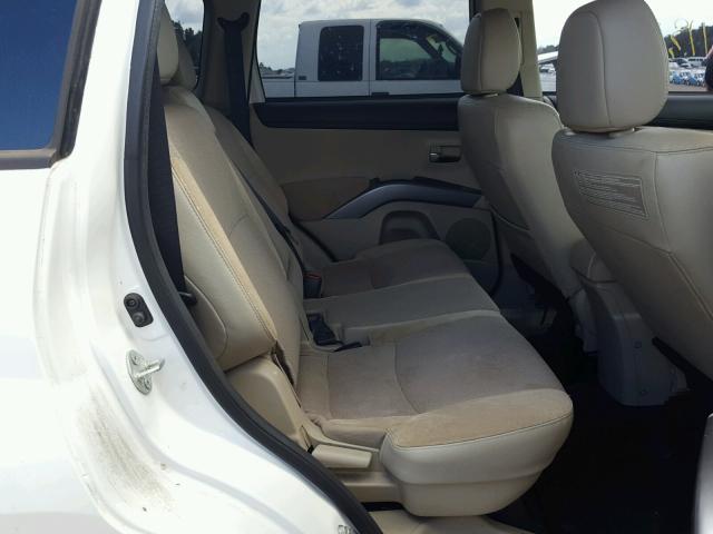 JA4AS3AW8BU010493 - 2011 MITSUBISHI OUTLANDER WHITE photo 6