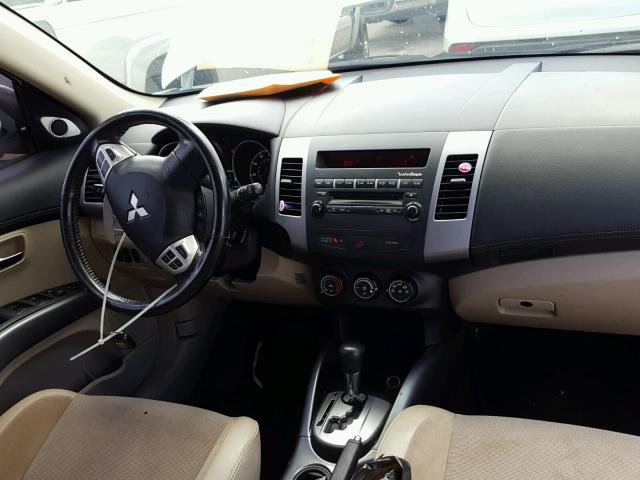 JA4AS3AW8BU010493 - 2011 MITSUBISHI OUTLANDER WHITE photo 9