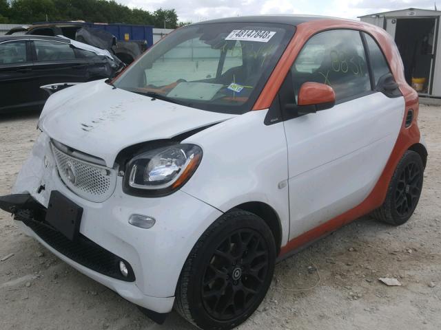 WMEFJ5DA5GK068219 - 2016 SMART FORTWO TWO TONE photo 2