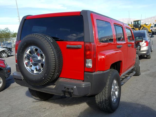 5GTDN136X68277105 - 2006 HUMMER H3 RED photo 4