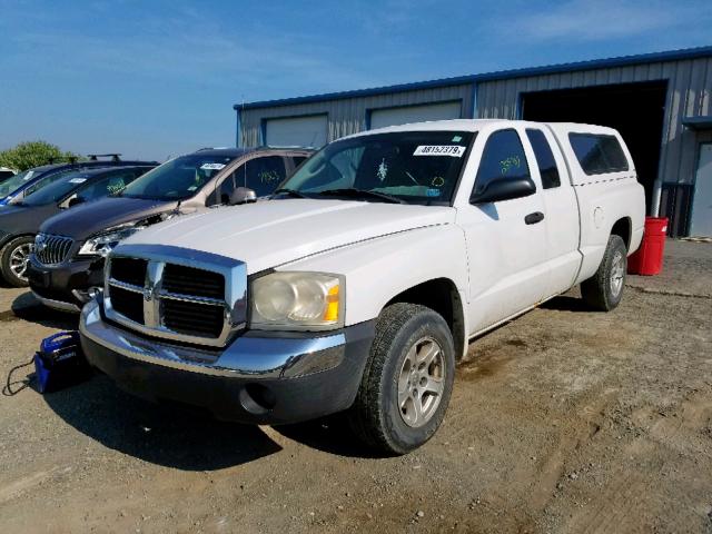 1D7HW42K75S220793 - 2005 DODGE DAKOTA SLT WHITE photo 2