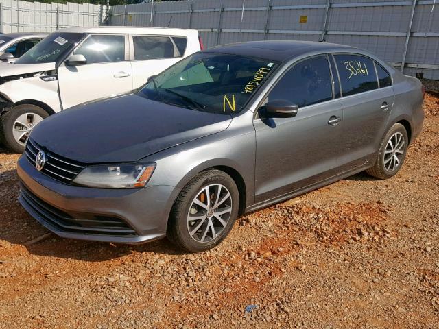 3VWDB7AJ9HM260253 - 2017 VOLKSWAGEN JETTA SE GRAY photo 2