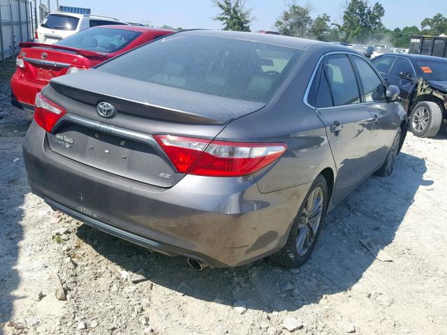 4T1BF1FKXGU185825 - 2016 TOYOTA CAMRY LE GRAY photo 4