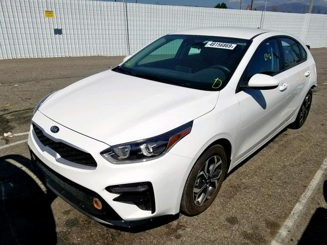 3KPF24AD7KE075382 - 2019 KIA FORTE FE WHITE photo 2