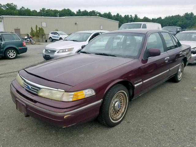 2FALP74W5RX148200 - 1994 FORD CROWN VICT MAROON photo 2