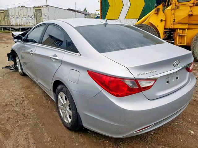 5NPEB4AC6BH294381 - 2011 HYUNDAI SONATA GLS SILVER photo 3