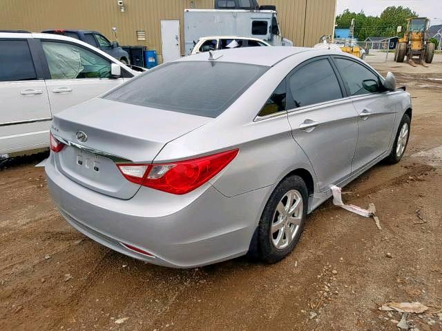 5NPEB4AC6BH294381 - 2011 HYUNDAI SONATA GLS SILVER photo 4