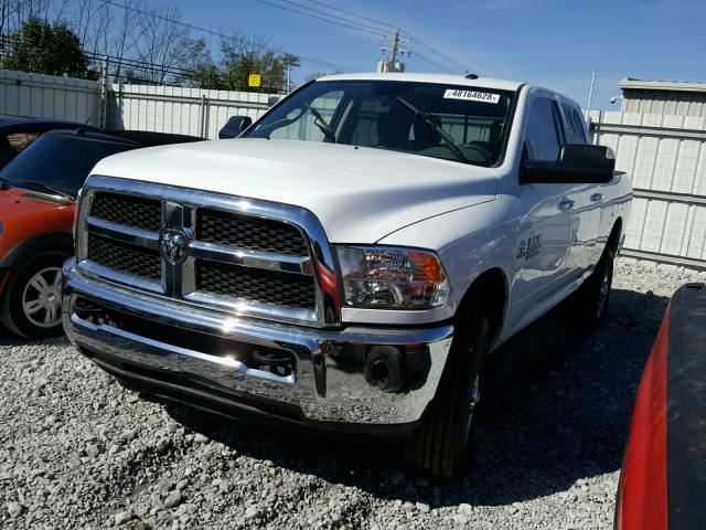 3C6UR5DL5JG215869 - 2018 RAM 2500 SLT WHITE photo 2