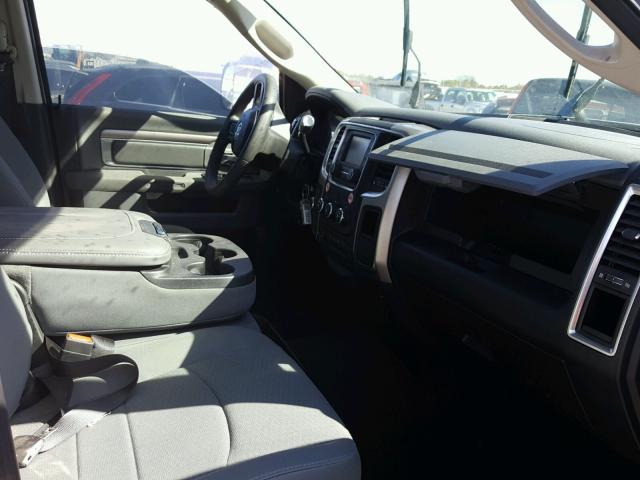 3C6UR5DL5JG215869 - 2018 RAM 2500 SLT WHITE photo 5