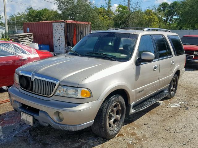 5LMEU27A0YLJ35826 - 2000 LINCOLN NAVIGATOR თაფლისფერი ფოტო 2