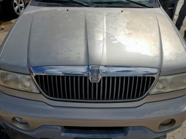 5LMEU27A0YLJ35826 - 2000 LINCOLN NAVIGATOR თაფლისფერი ფოტო 7