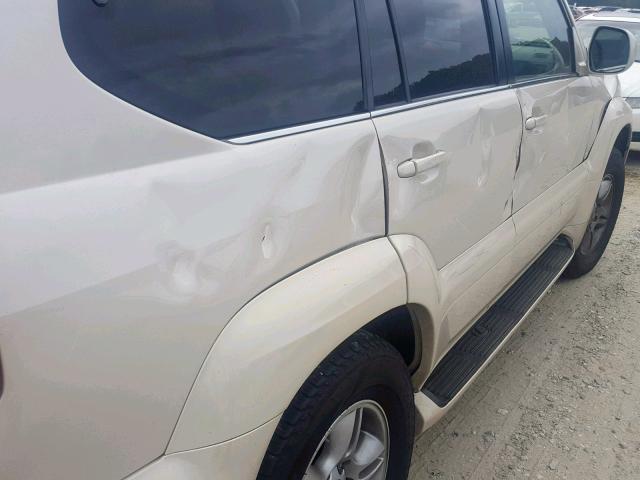 JTJBT20X130013723 - 2003 LEXUS GX 470 WHITE photo 9