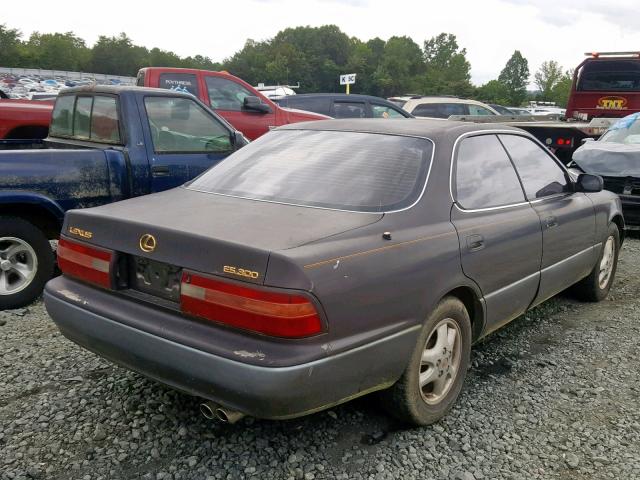 JT8BF12G1T0148359 - 1996 LEXUS ES 300 GREEN photo 4