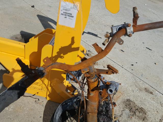 LL0TCKPM4GY560386 - 2016 QT2B SCOOTER BURN photo 8