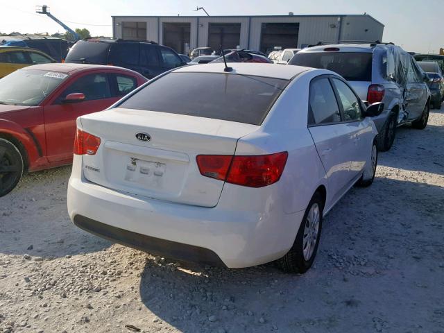 KNAFU4A22D5655191 - 2013 KIA FORTE EX WHITE photo 4