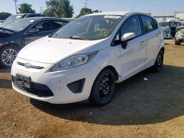 3FADP4TJ6DM141186 - 2013 FORD FIESTA S WHITE photo 2