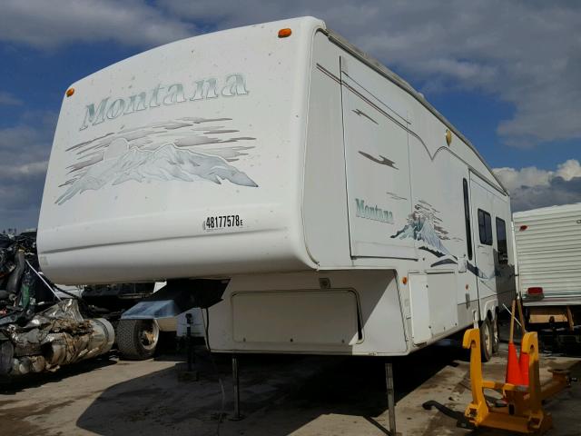 4YDF329284D506589 - 2004 KEYSTONE MONTANA WHITE photo 2