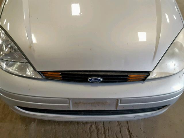 1FAFP33P21W210491 - 2001 FORD FOCUS LX SILVER photo 7