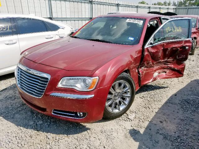 2C3CCACG8CH199757 - 2012 CHRYSLER 300 LIMITE RED photo 2