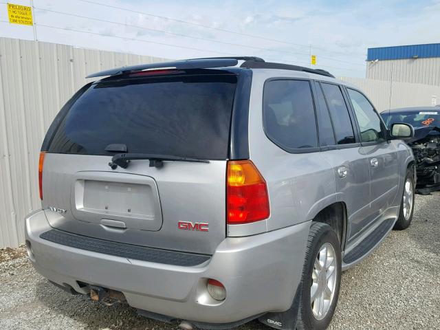 1GKET63M482242065 - 2008 GMC ENVOY DENA SILVER photo 4