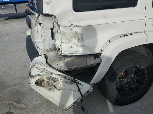 1J8HH48K38C184944 - 2008 JEEP COMMANDER WHITE photo 9