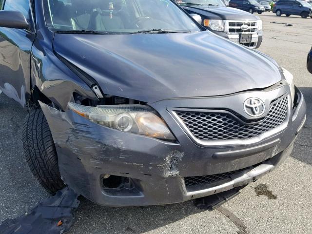 4T1BF3EK3BU658809 - 2011 TOYOTA CAMRY BASE GRAY photo 9