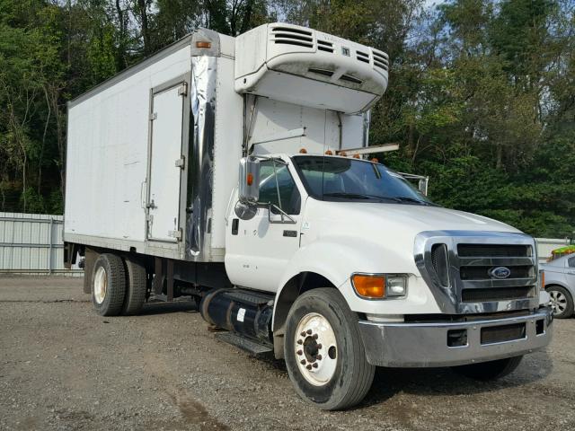 3FRWF65N05V101363 - 2005 FORD F650 SUPER WHITE photo 1