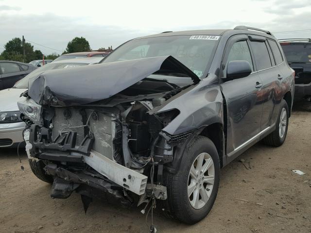 5TDBK3EH8DS268106 - 2013 TOYOTA HIGHLANDER GRAY photo 2