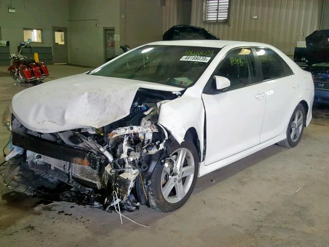 4T1BF1FK0CU567520 - 2012 TOYOTA CAMRY BASE WHITE photo 2