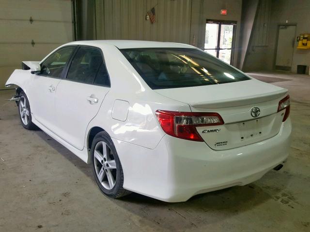 4T1BF1FK0CU567520 - 2012 TOYOTA CAMRY BASE WHITE photo 3