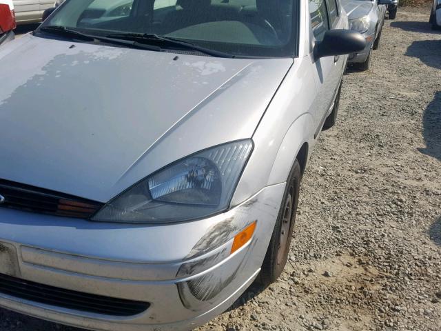 1FAFP33P33W109186 - 2003 FORD FOCUS LX SILVER photo 9