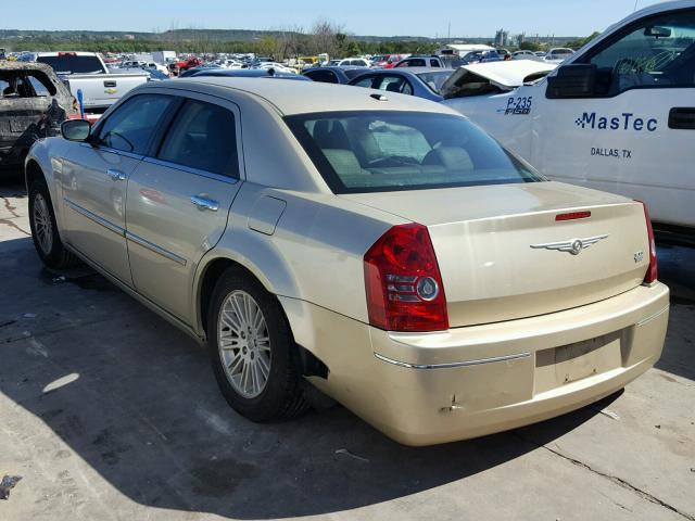 2C3CA5CV9AH212797 - 2010 CHRYSLER 300 TOURIN GOLD photo 3